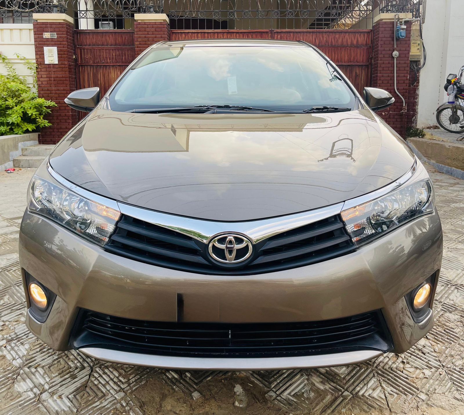 Toyota corolla altis 1.6 2015 for sale in Karachi — Eastern Cars