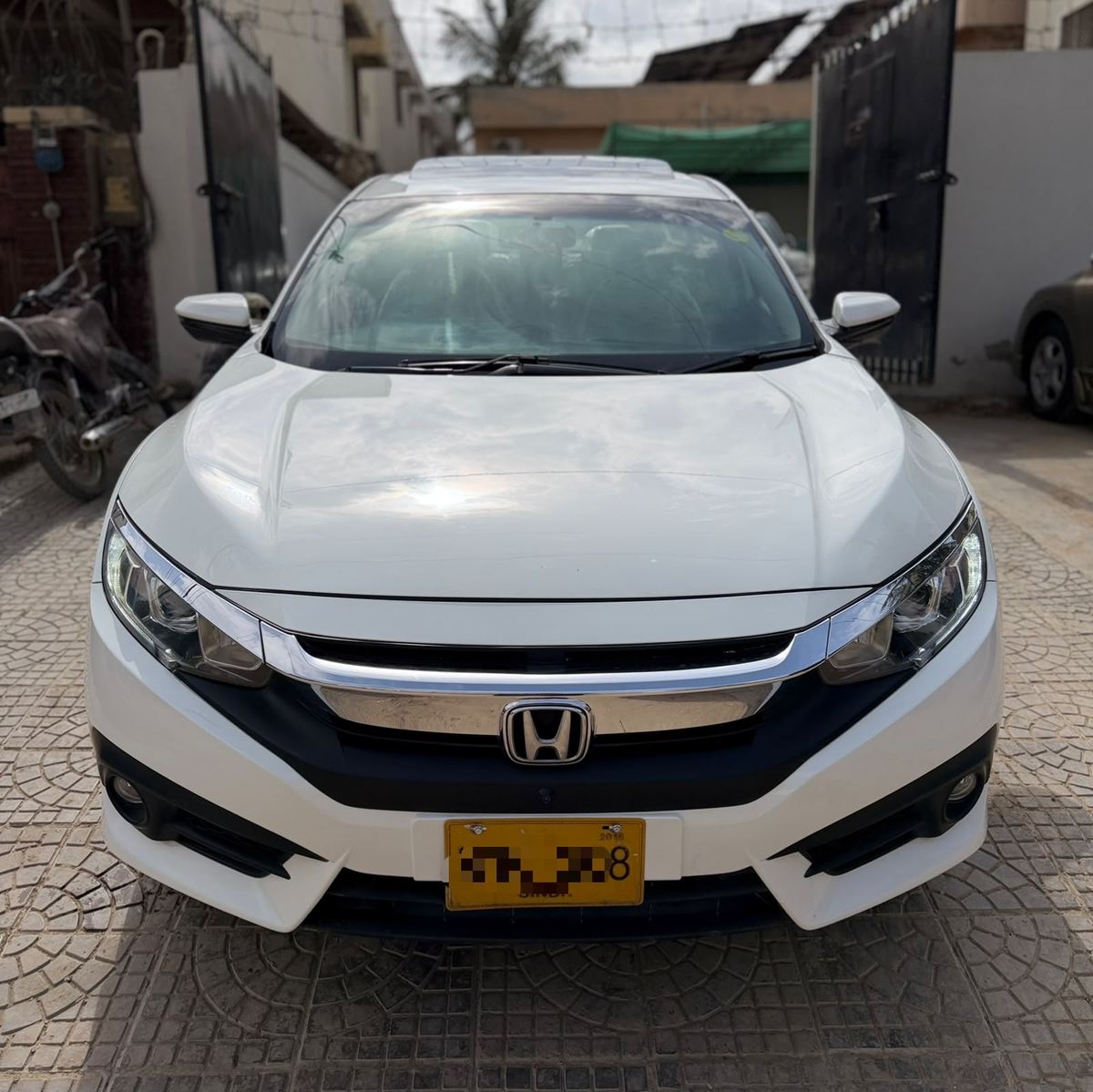 Honda Civic ORIEL 1.8 i-VTEC UG 2018 for sale in Karachi — Eastern Cars