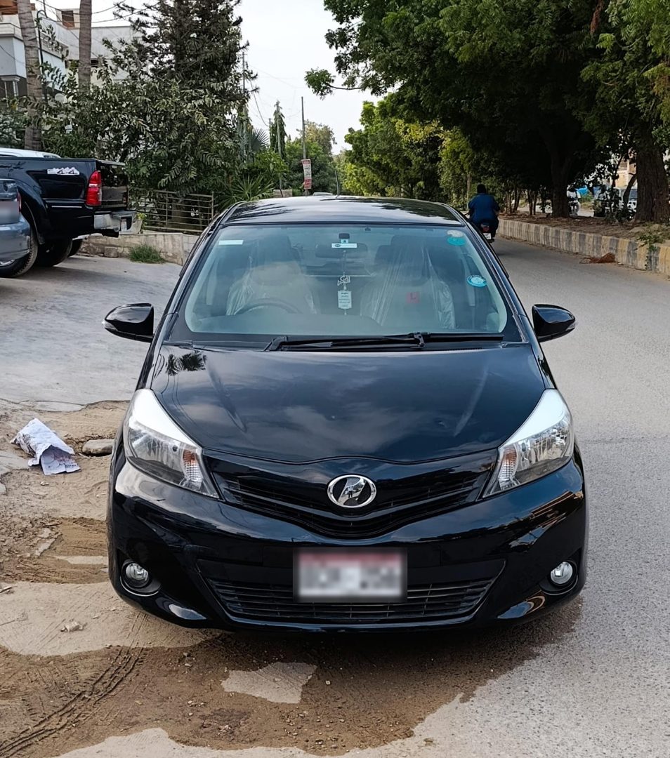 Toyota Vitz f 2011 for sale in Karachi — Eastern Cars